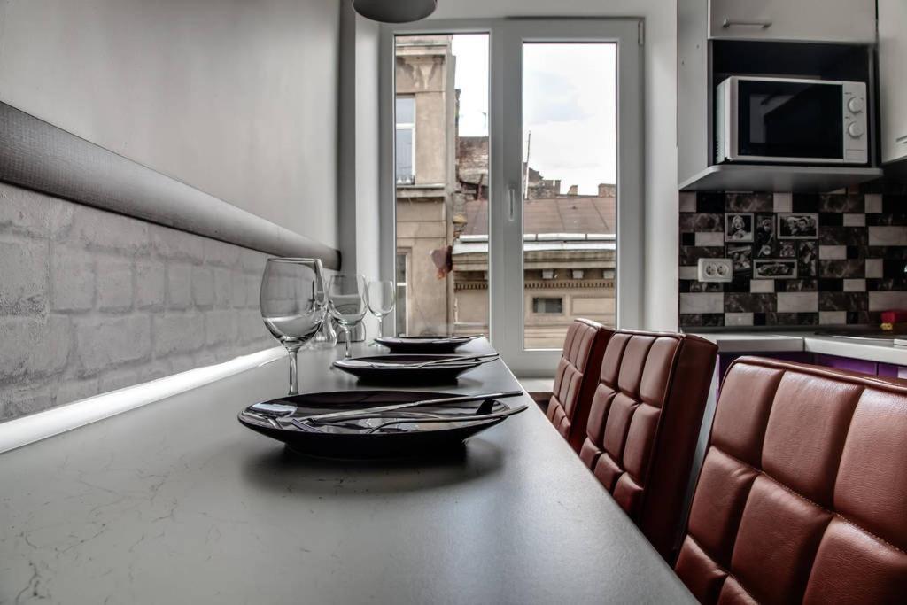 Romantic Apartments - Центр Львова , З Видом На Місто מראה חיצוני תמונה